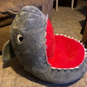 Shark chair